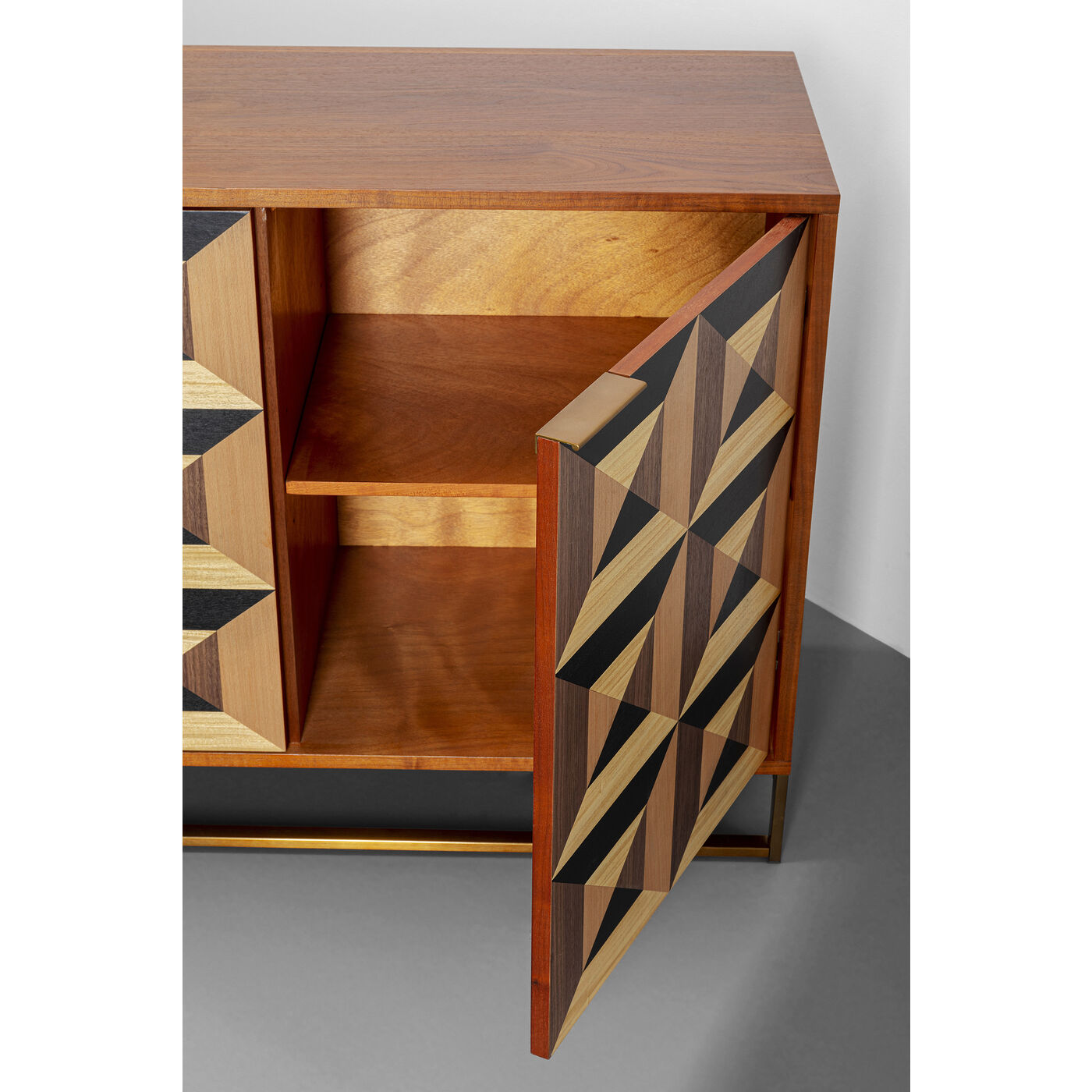 Stylish Silencio Sideboard 