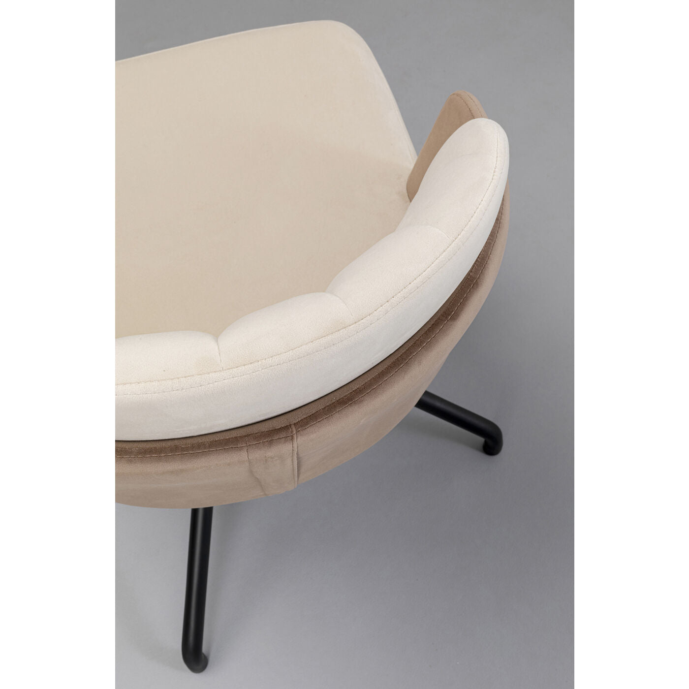 Comfortable Swivel Chair Hojas